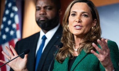 trump-administration-responds-to-maria-elvira-salazar:-no-amnesty-for-irregular-immigration-‘whether-you-like-it-or-not’
