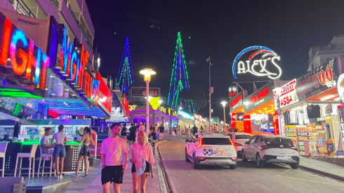 british-tourist-arrested-for-attempted-murder-after-21-year-old-is-stabbed-in-the-chest-outside-magaluf-nightclub