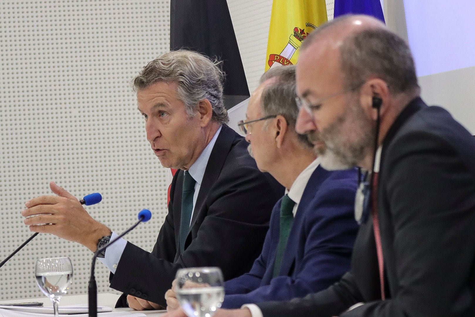 el-pp-mantiene-el-pulso-por-ceuta:-feijoo-y-vivas-rechazan-los-traslados-de-los-menores-y-acusan-al-gobierno-de-querer-una-crisis-“cronificada”