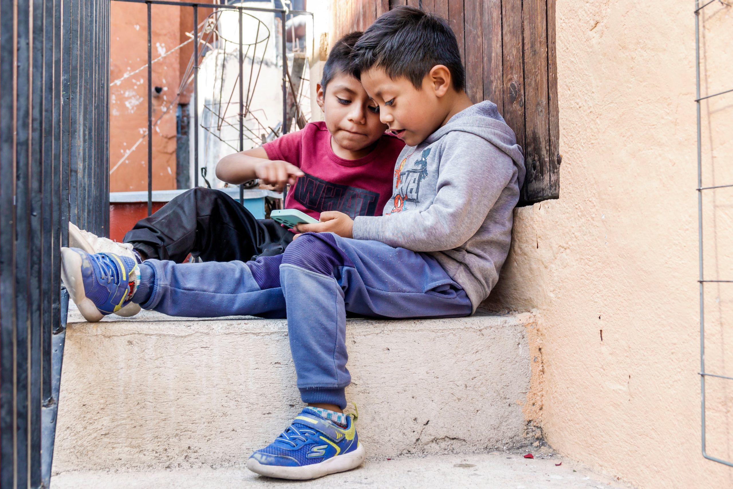 mexico-joins-latin-american-crackdown-on-cellphones-in-schools