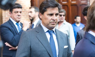kiko-rivera-entrega-a-su-hermano-fran-dos-cabezas-de-toro-como-parte-de-la-herencia-de-paquirri-que-isabel-pantoja-escondio-en-cantora