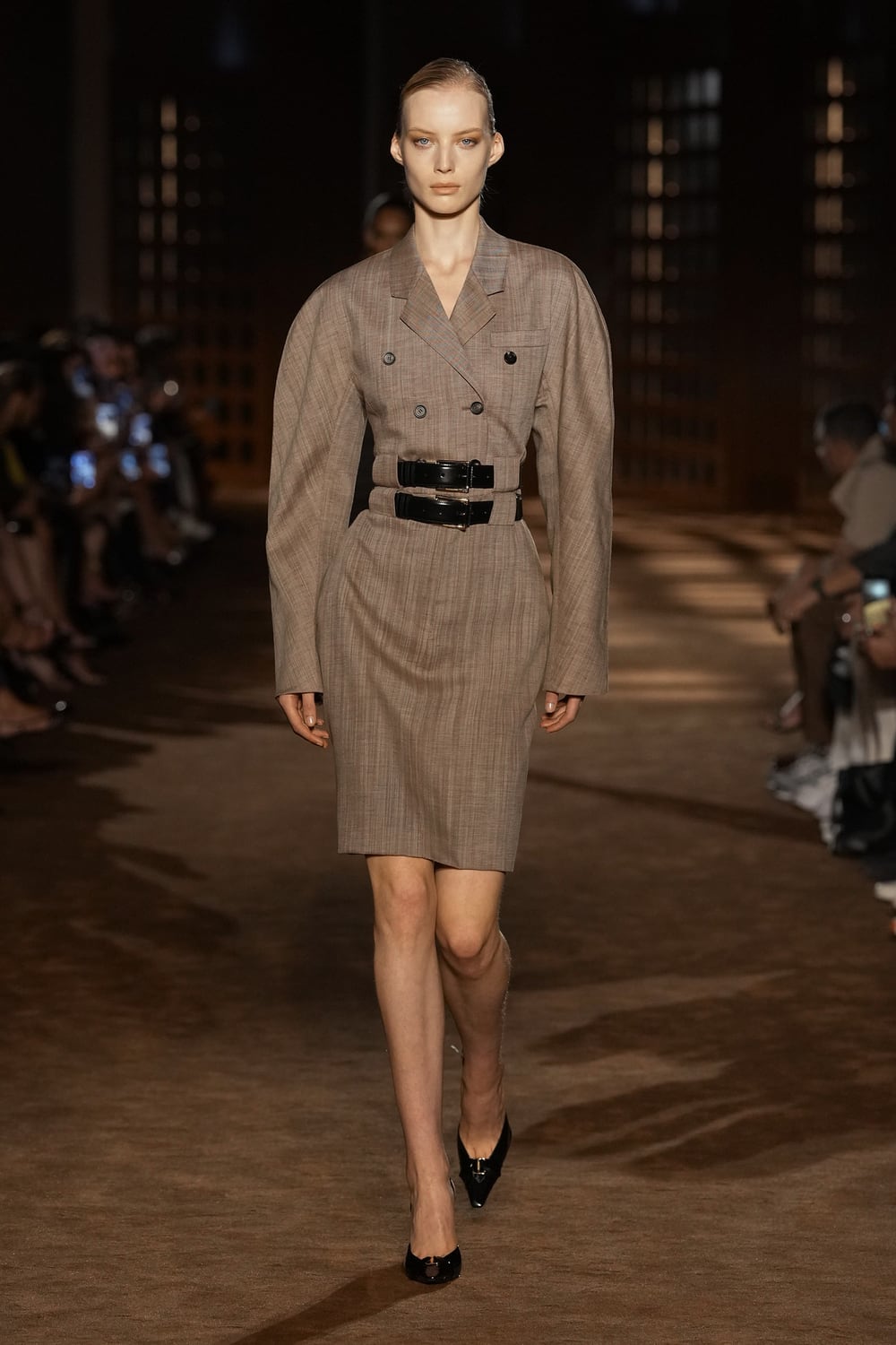 ferragamo,-sensualidad-a-flor-de-piel