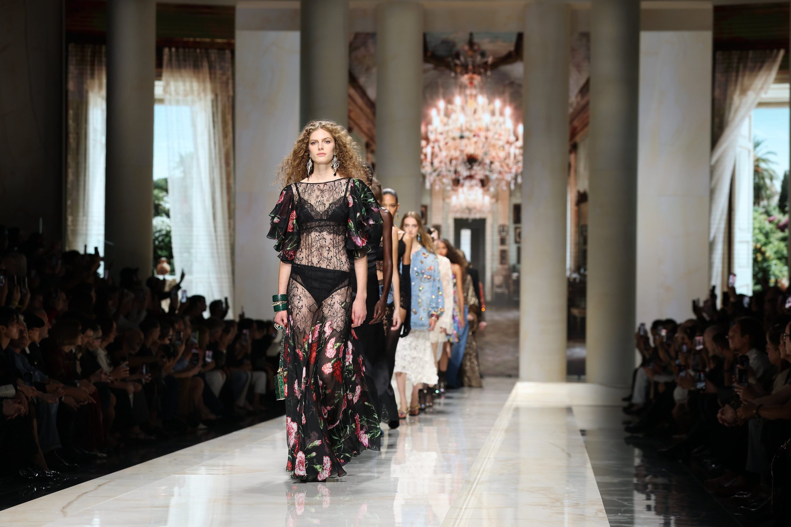 mas-moda-y-menos-espectaculo:-milan-pone-al-cliente-en-el-centro