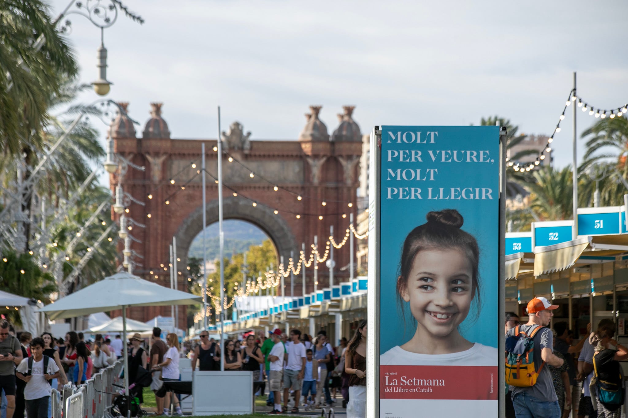 la-setmana-del-llibre-en-catala-cierra-su-mejor-edicion-con-un-millon-de-euros-de-facturacion-y-130.000-visitantes