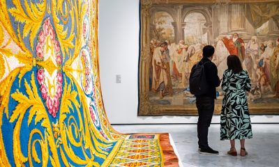 de-los-tapices-barrocos-a-bordados-sobre-manifiestos-feministas:-las-multiples-dimensiones-del-arte-textil