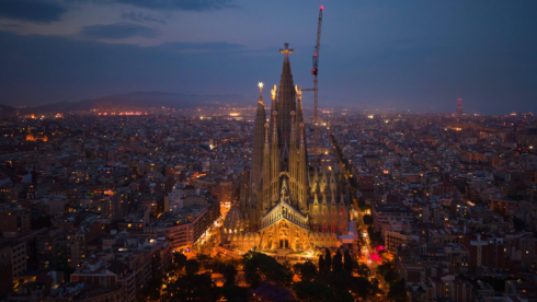 Sagrada Familia basilica in Barcelona, with free tickets available