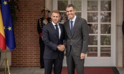 spain-would-welcome-britain-back-into-eu-‘with-open-arms’,-sanchez-says-during-macron-visit