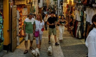 spain-enjoys-busiest-summer-to-date-after-smashing-august-tourism-record-–-with-brits-accounting-for-nearly-one-in-five-arrivals