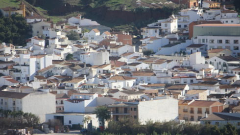 malaga-village-thrown-into-chaos-after-‘british-man-goes-on-knife-rampage-and-threatens-residents’