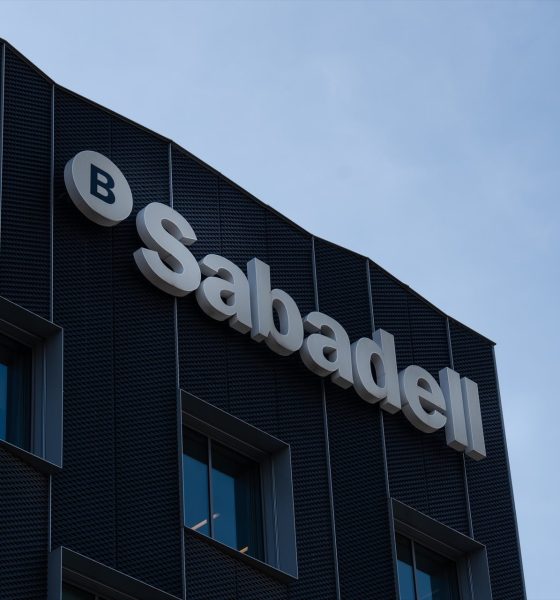 el-sabadell-arma-un-escudo-contra-opas-con-la-venta-de-un-7%-al-banco-frances-bpce