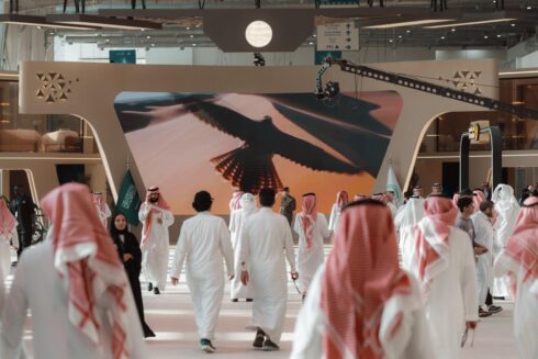 saudi-arabia-spreads-its-wings:-falcon-exhibition-blends-ancient-traditions-with-modern-life