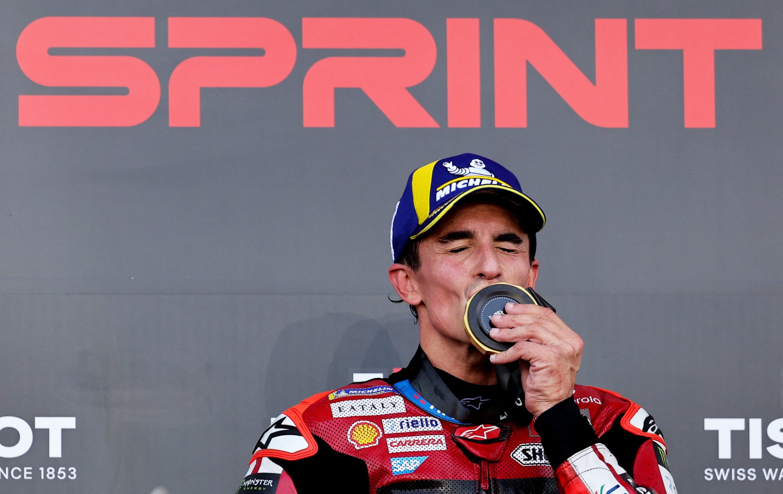 marc-marquez-le-encuentra-las-cosquillas-a-jorge-martin-en-su-maldito-gp-de-indonesia:-gana-la-‘sprint’-y-vuelve-a-ser-lider-del-mundial