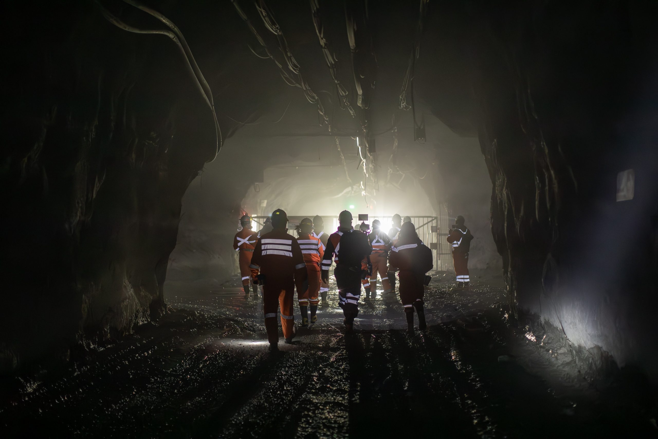 dos-trabajadores-mueren-tras-un-alud-en-la-mina-el-teniente-de-codelco