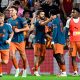 javier-aguirre-le-pone-un-parche-al-valencia