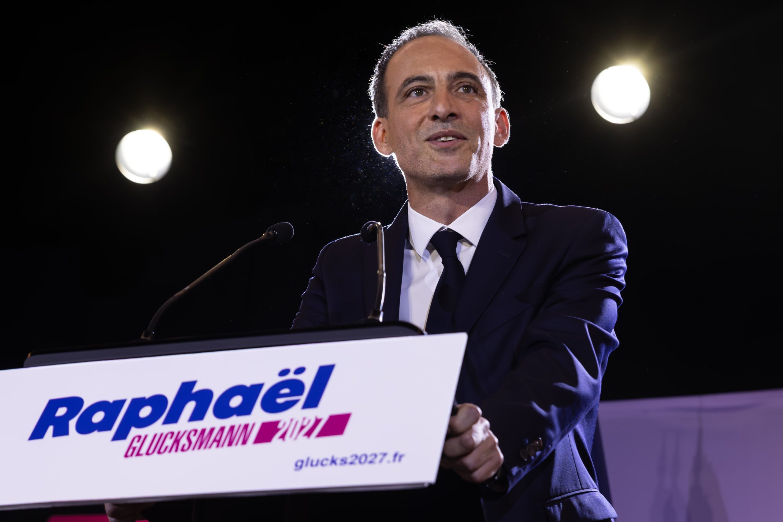 glucksmann,-la-ultima-bala-de-la-socialdemocracia-francesa-para-frenar-a-le-pen-y-a-melenchon