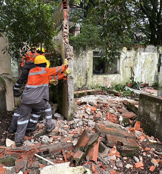 medellin-begins-demolition-of-a-house-owned-by-pablo-escobar-where-alleged-‘satanic-rituals’-took-place
