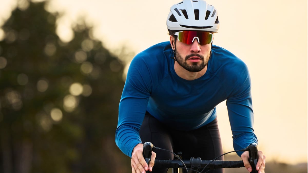 ni-decathlon-ni-sprinter:-amazon-tiene-el-maillot-de-ciclismo-ideal-para-el-frio