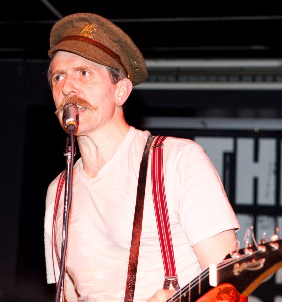 the-story-of-billy-childish,-a-tormented-british-punk-icon:-‘professional-art-kills-art’