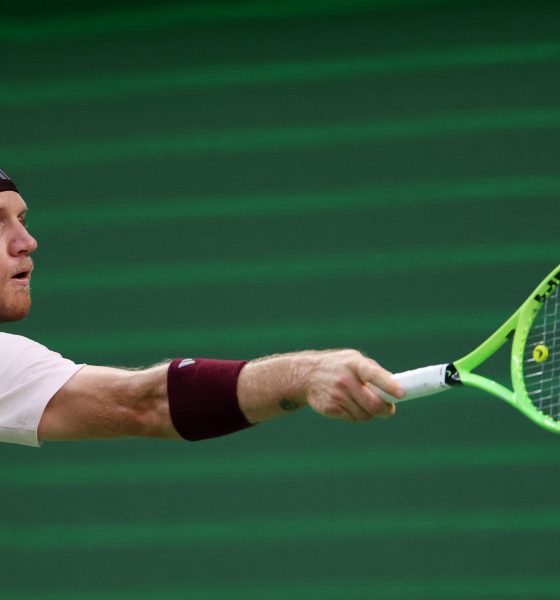 davidovich-vence-a-zverev-y-accede-a-la-final-del-masters-de-shanghai