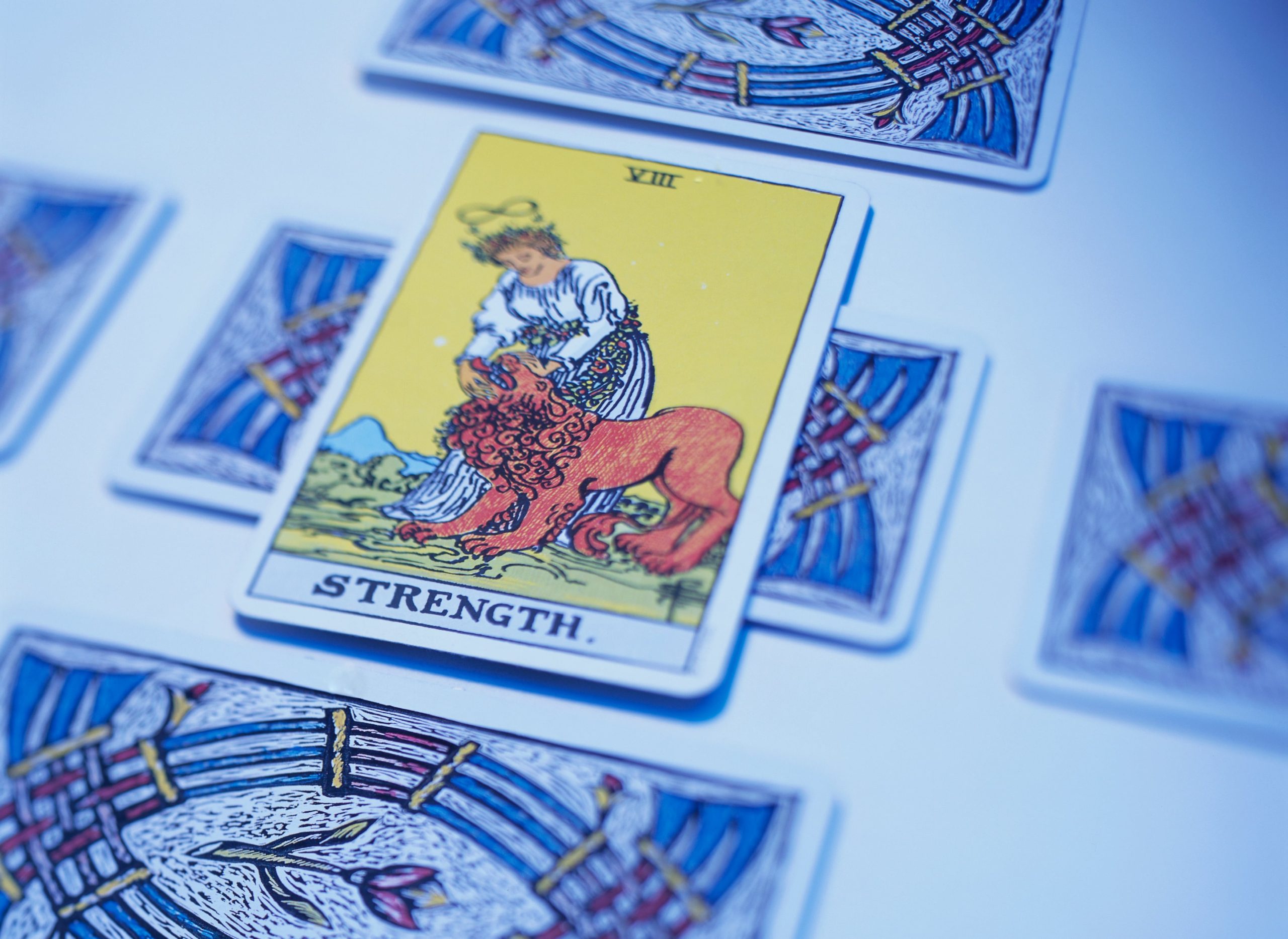 mediums,-horoscopes,-tarot…-how-much-does-modern-mysticism-have-to-do-with-neoliberal-individualism?