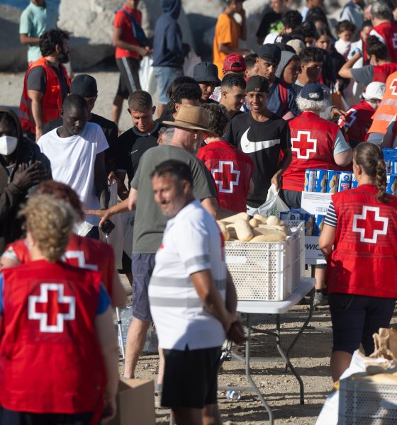 la-politica-sin-escrupulos-pone-a-las-ong-humanitarias-en-la-diana