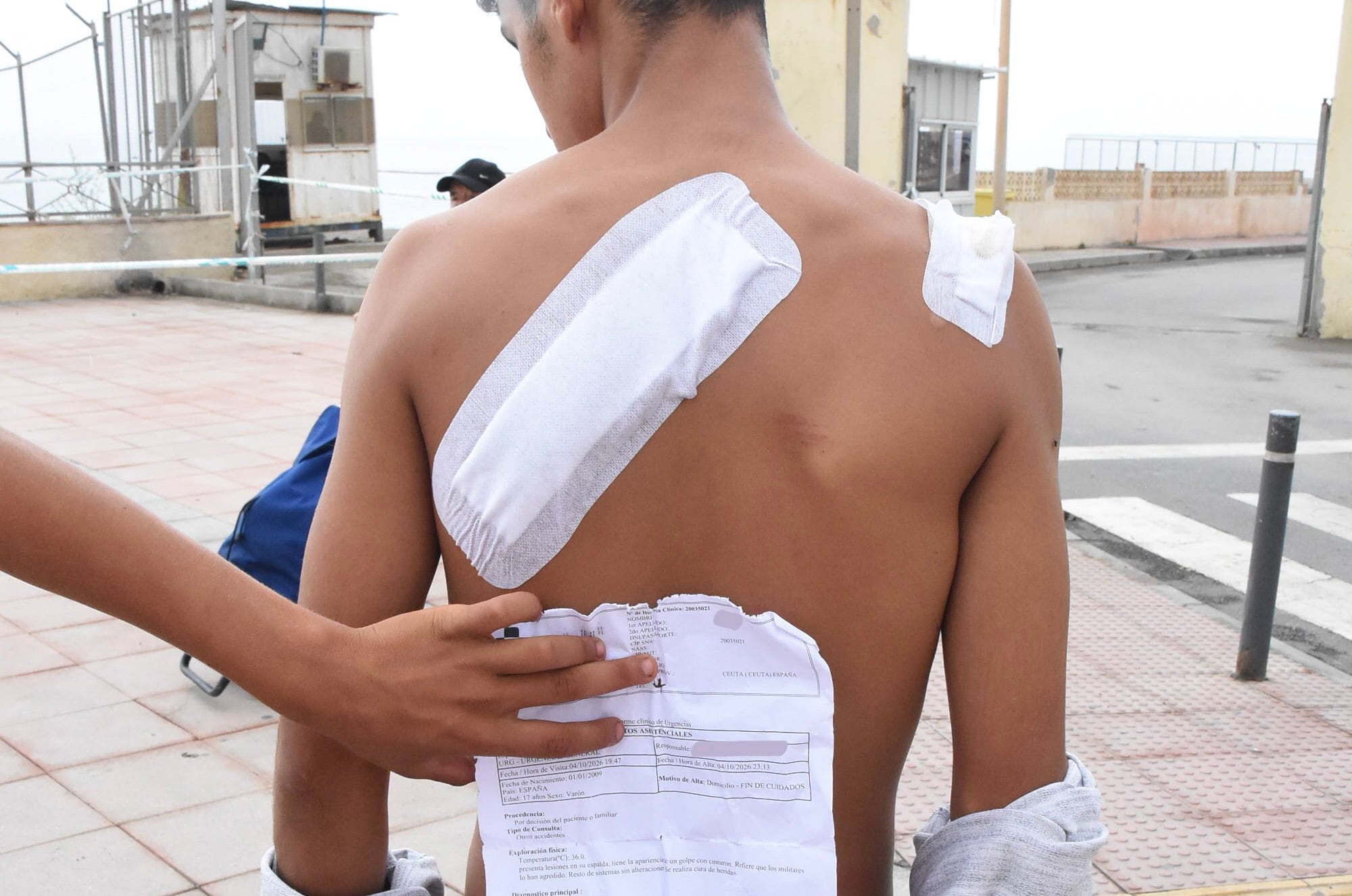 el-hospital-de-ceuta-remite-al-juez-una-veintena-de-partes-de-lesiones-de-inmigrantes-que-dicen-haber-sido-agredidos-por-militares