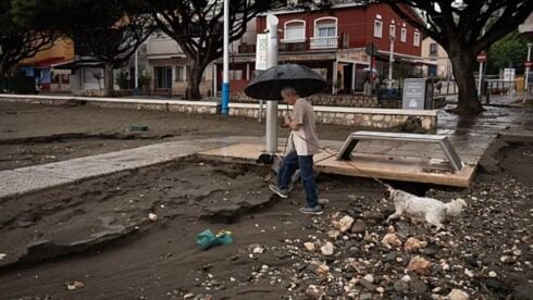 chaos-in-malaga-as-torrential-burst-of-rain-floods-homes-and-causes-health-centre-roof-to-cave-in