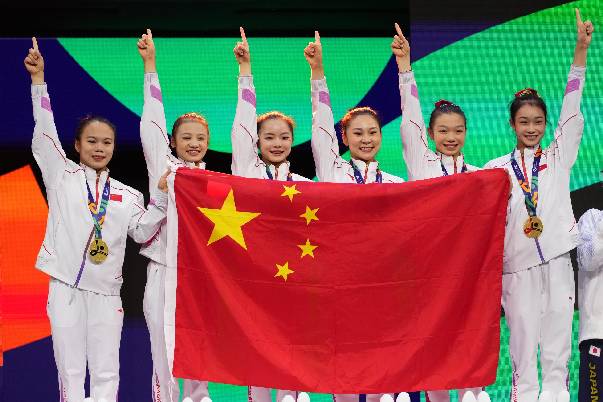 china-gana-el-campeonato-mundial-por-equipos-de-gimnasia-artistica-20-anos-despues-y-se-clasifica-para-los-angeles-2028