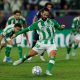 el-betis-se-agarra-al-sufrimiento-para-derrotar-al-feyenoord-y-lograr-un-gran-tres-de-tres
