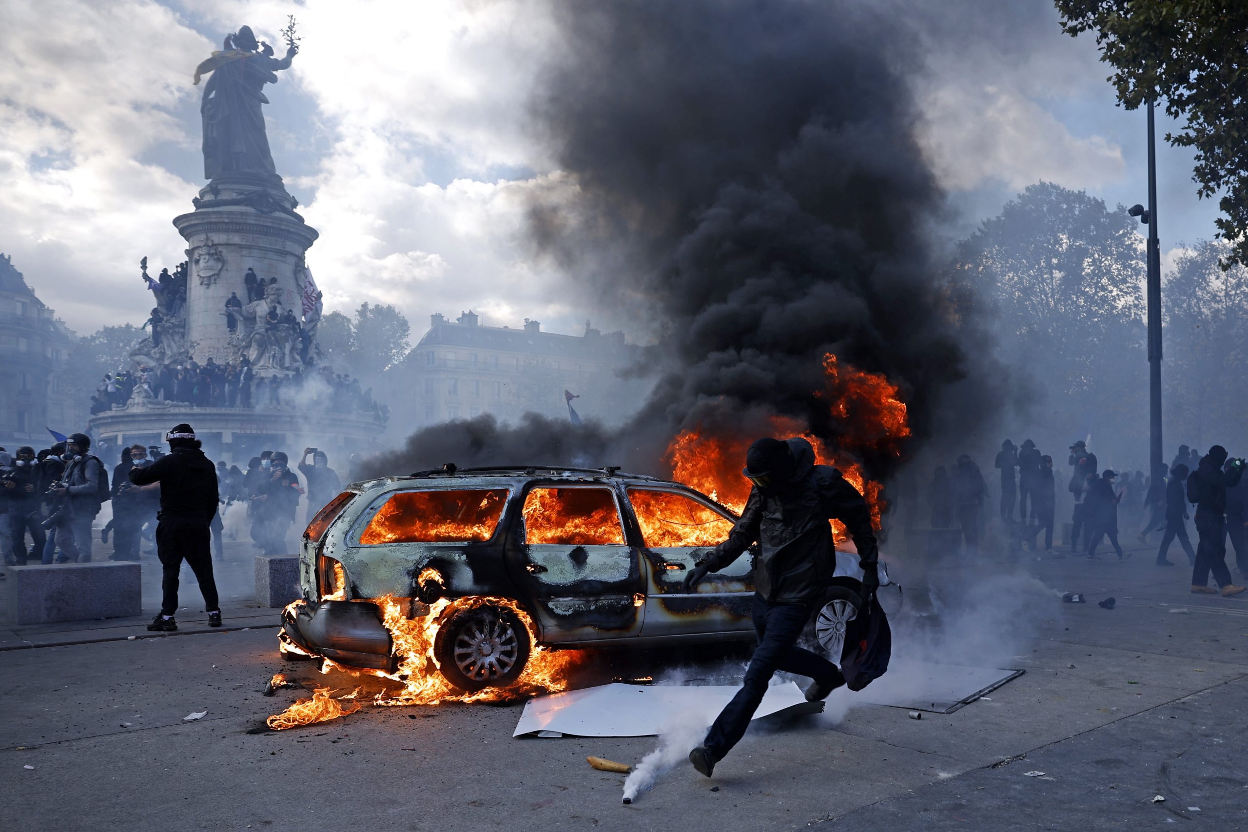 moody’s-mantiene-la-calificacion-de-la-deuda-soberana-de-francia-en-medio-de-la-crisis-politica-y-el-malestar-social
