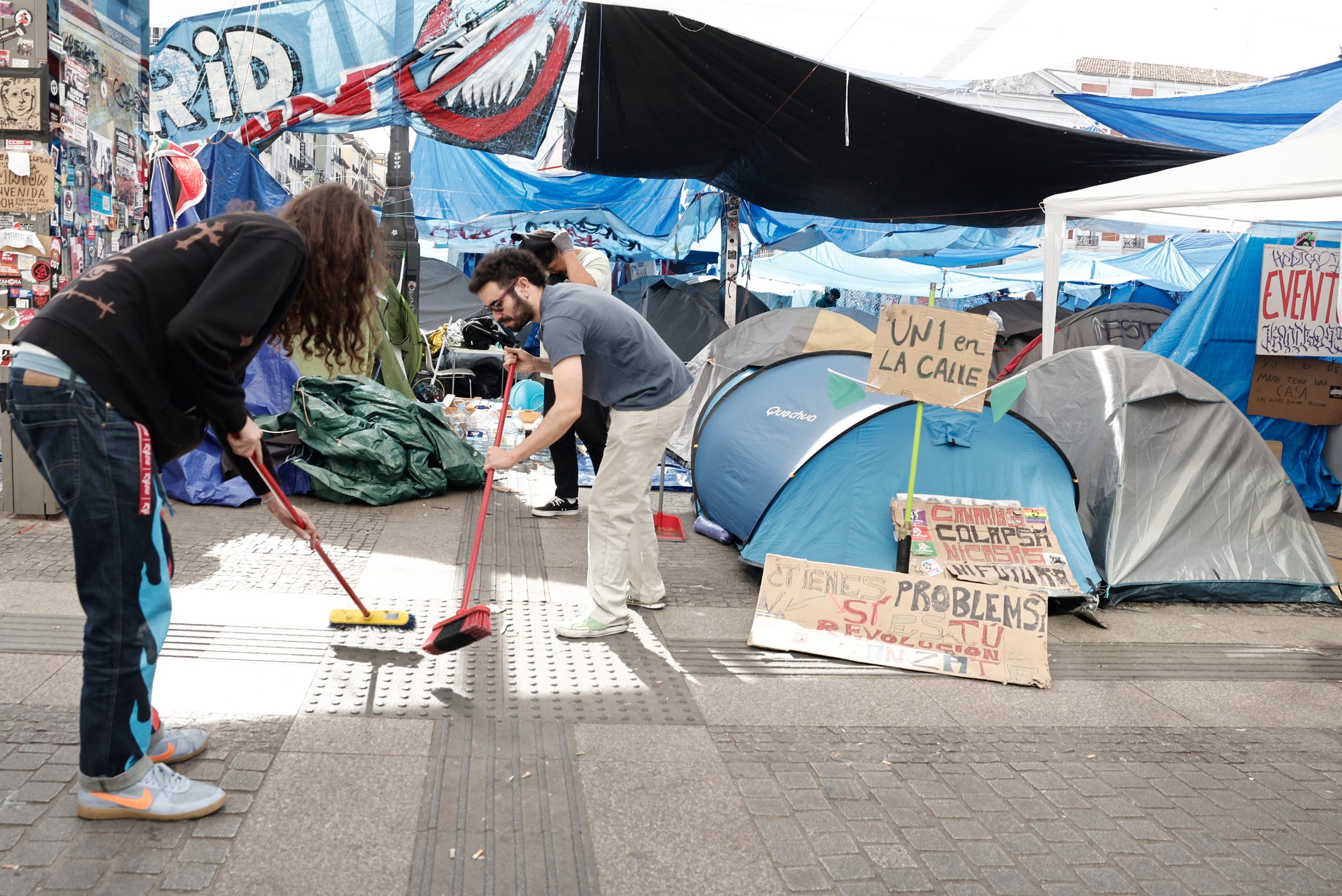 sol-prepara-su-adios:-comienza-a-desmontarse-el-campamento-a-falta-de-un-anuncio-oficial