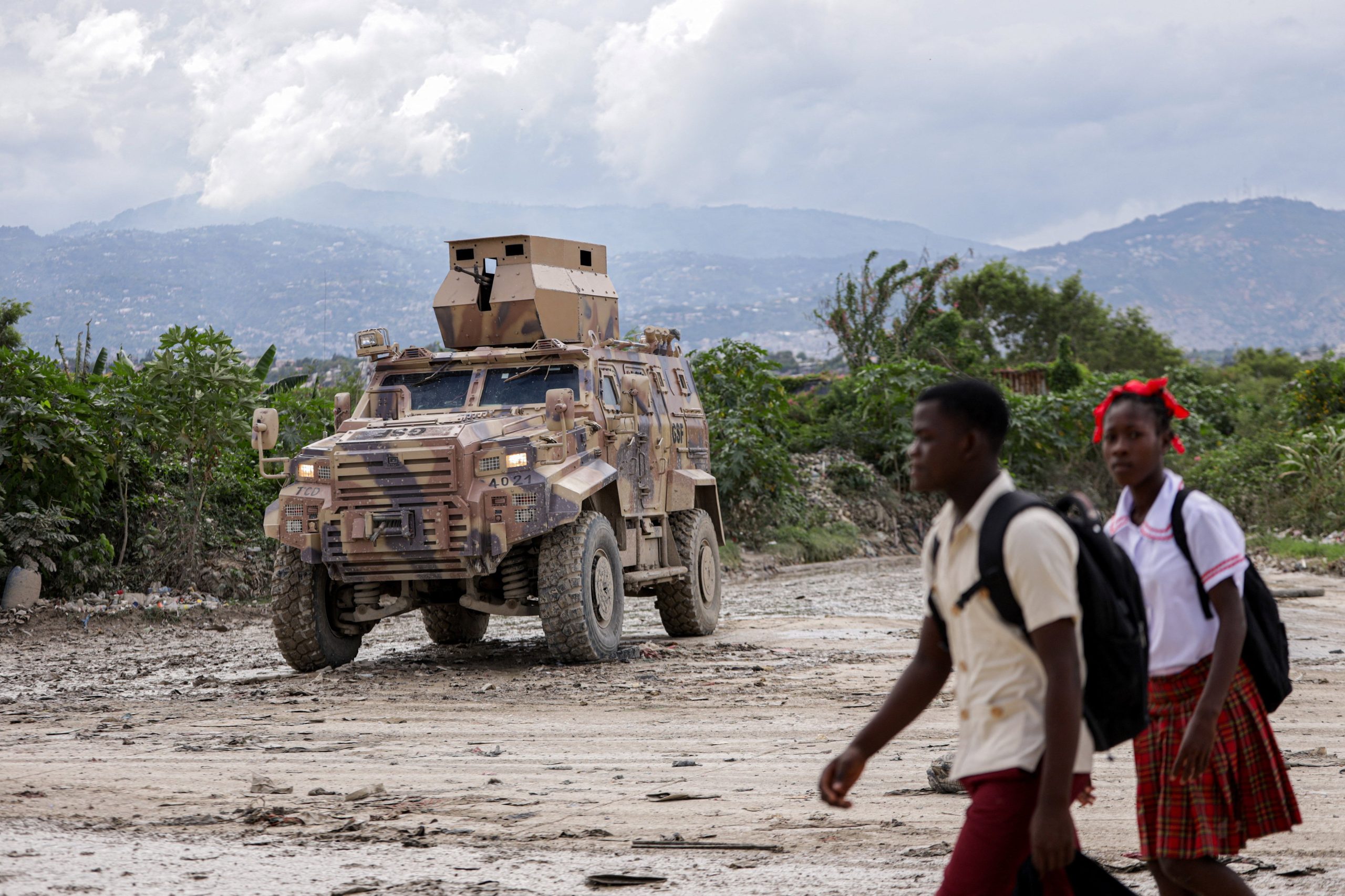 bukele-sends-elite-troops-to-haiti-after-four-salvadoran-soldiers-disappear