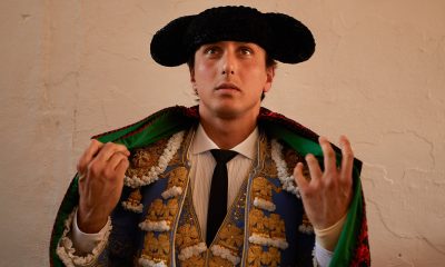el-torero-roca-rey,-expedientado-por-el-ruido-de-su-fiesta-de-cumpleanos-y-por-lanzar-cohetes-sin-permiso
