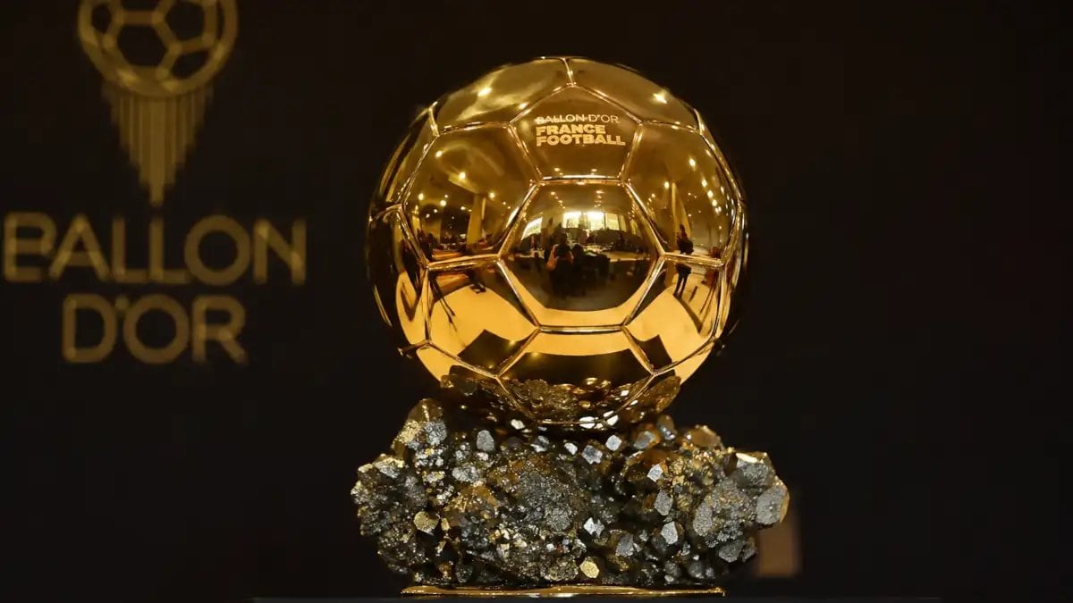 balon-de-oro-2026-en-directo-|-unai-simon-y-cata-coll-ganan-el-premio-al-mejor-portero-del-ano