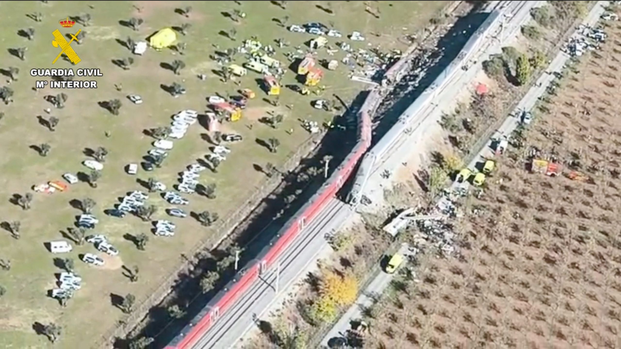 un-error-humano-a-las-8.36:-la-cadena-de-fallos-y-decisiones-con-las-que-el-gobierno-explica-la-nueva-tragedia-en-la-linea-madrid-sevilla
