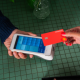 british-‘neo-bank’-monzo-finally-launches-in-spain-with-free-accounts-and-a-4%-savings-rate-to-take-on-revolut