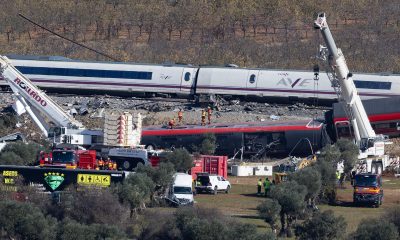 el-primer-informe-tecnico-del-accidente-estima-que-el-ave-circulaba-de-160-a-200-kilometros-por-hora-cuando-choco