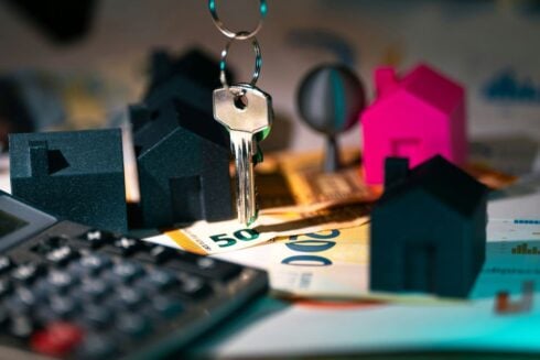 House sales in Spain rose by over 3% in August but trend continues to spiral downwards due to high prices and squeeze on availability