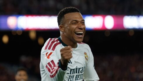Real Madrid bag 2-1 win on Barcelona's home turf to bust La Liga title race wide open